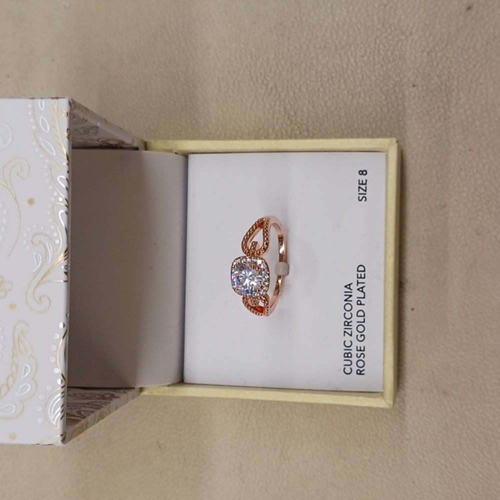 Rose gold ring